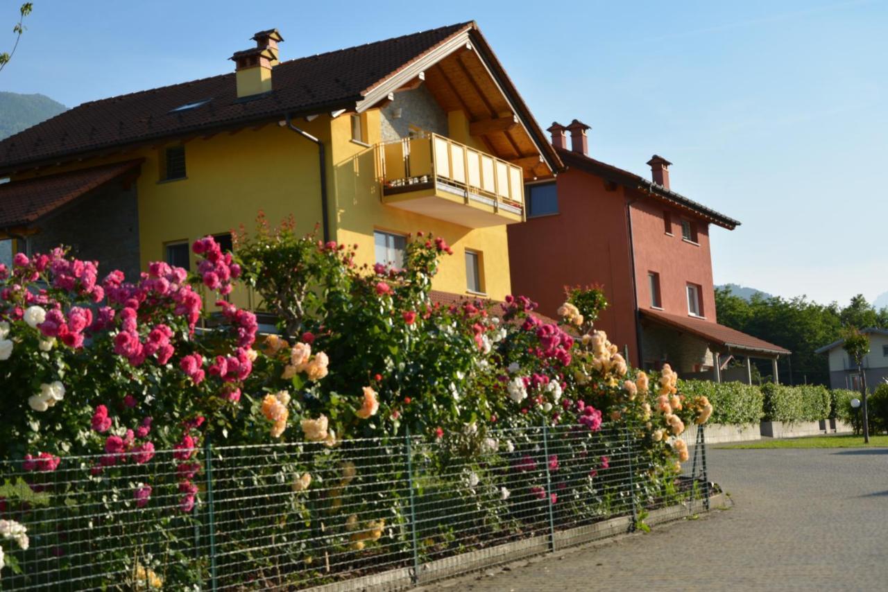 Residence Girasole Casa Rossa A Colico Buitenkant foto