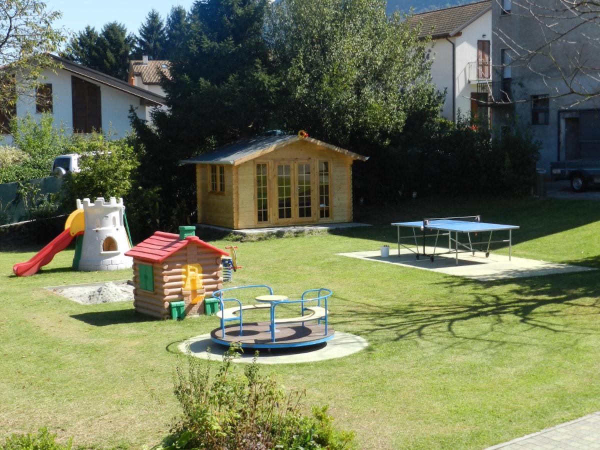 Residence Girasole Casa Rossa A Colico Buitenkant foto